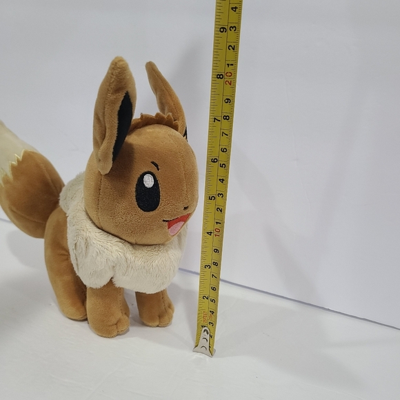 Nintendo Pokémon Eevee Smiling 8"plushed stuffed Animal - Picture 4 of 4